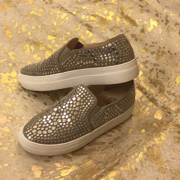 Vince Camuto slip on platform sneakers - Picture 3 of 7